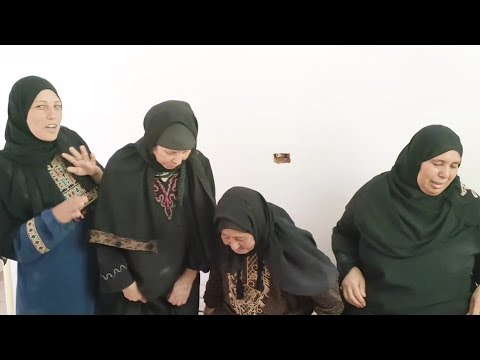 فى ناس اختارت تبقى مكتوبه بخط عريض فى كتاب حياتنا وناس اختارت تكون فى اخر السطر