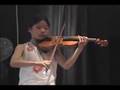 Capture de la vidéo Ladusa 8Y Old Violin Player - The Bee Schubert