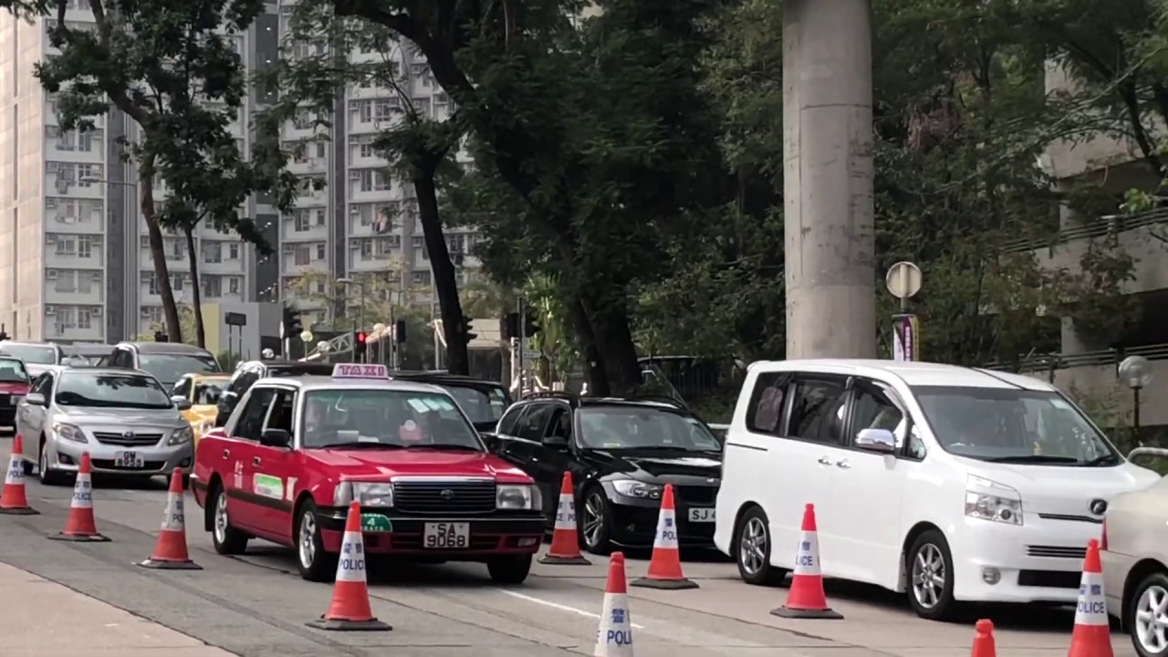Hong Kong Queue at Car Park 香港停車場排隊 - YouTube