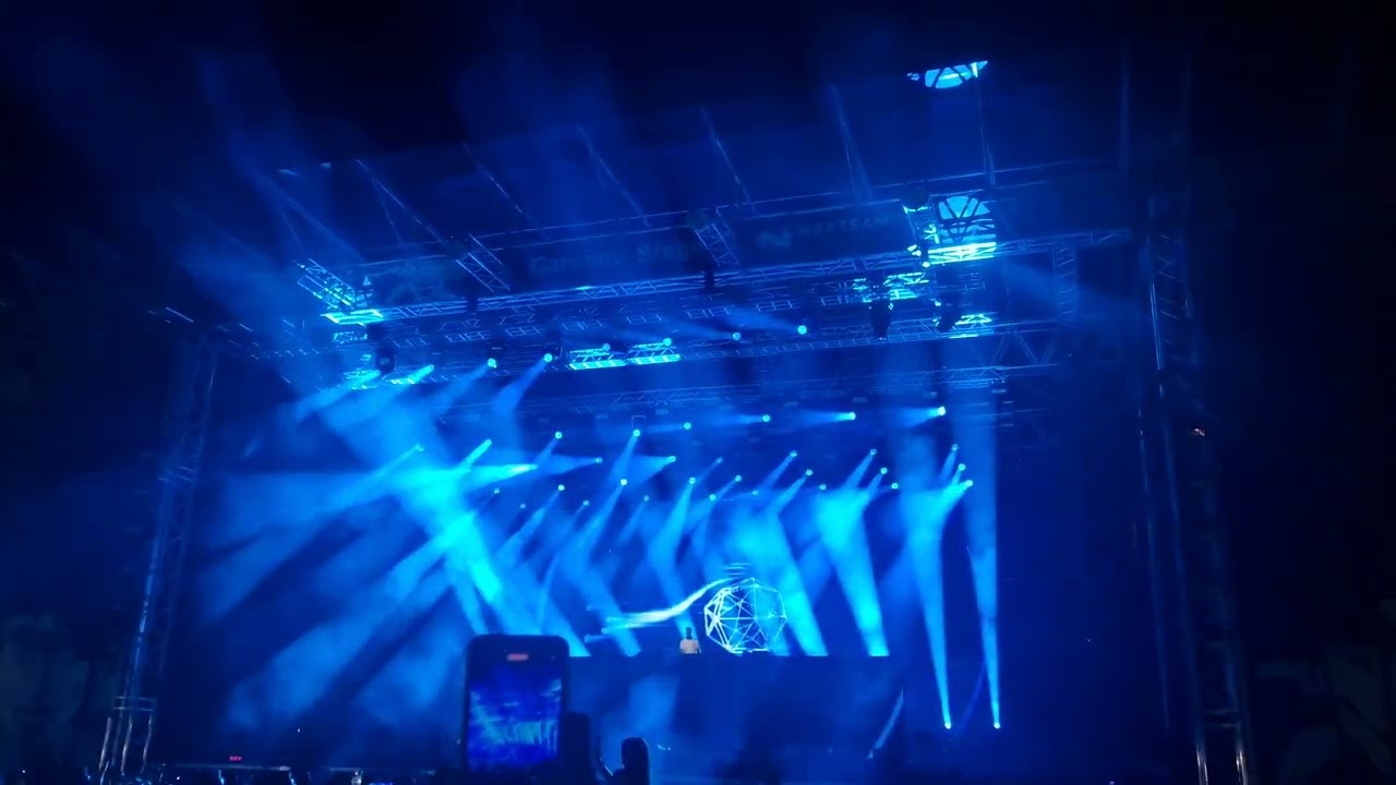 Calvin Harris - How deep is your love vs Time (Garorock 2024)