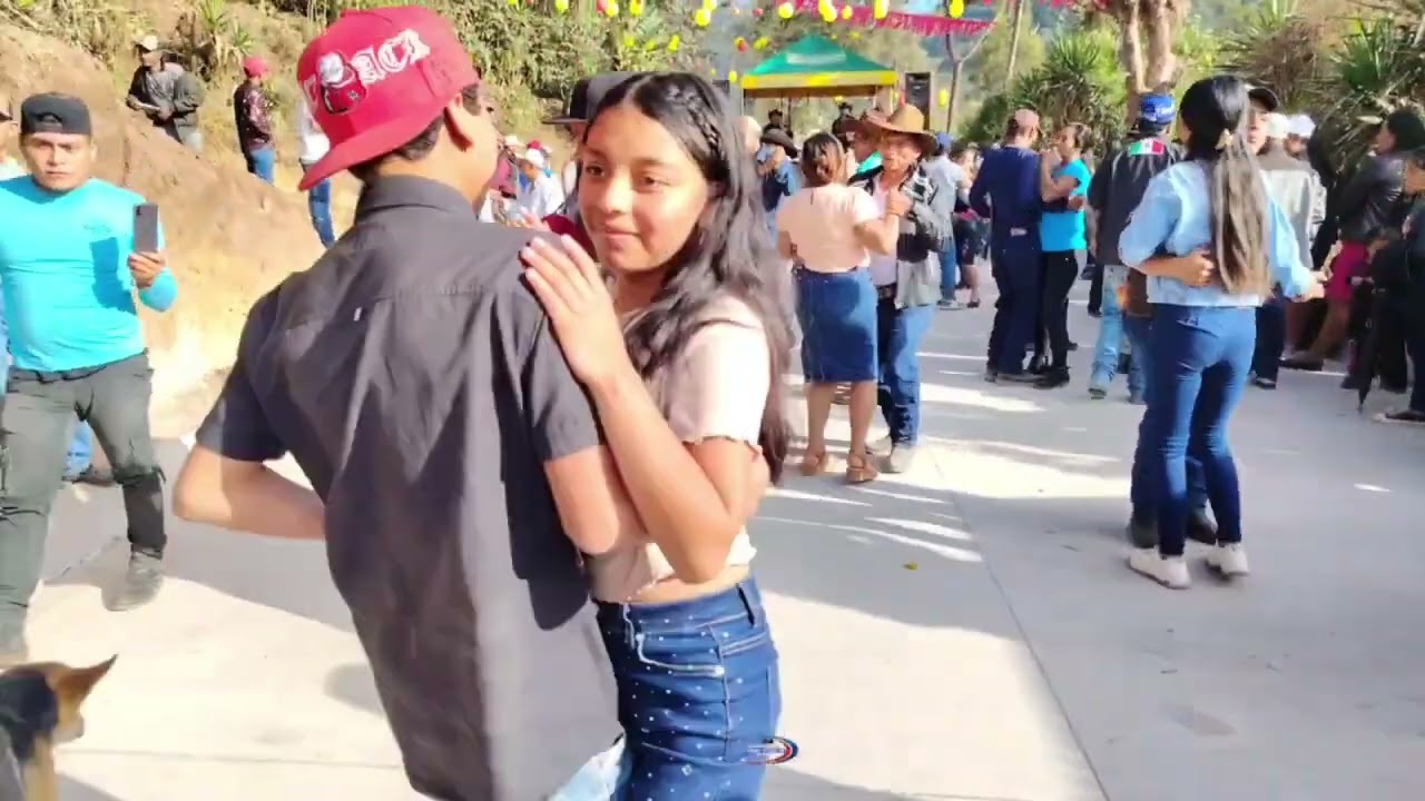 ASI DISFRUTAN LA FIESTA LAS CHICAS DE XALAPAN VIDEO COMPLETO MIX