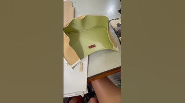 đây là cách cô ấy ráp những chiếc túi xách màu bơ mới