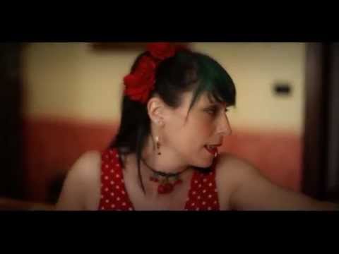 Roberta Carrieri "Una Specie di Fidanzato" (Official Video)