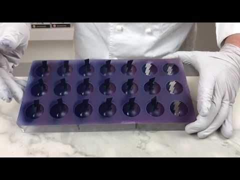 Chocolate Masterclass-How to color and mold Chocolate Bonbons