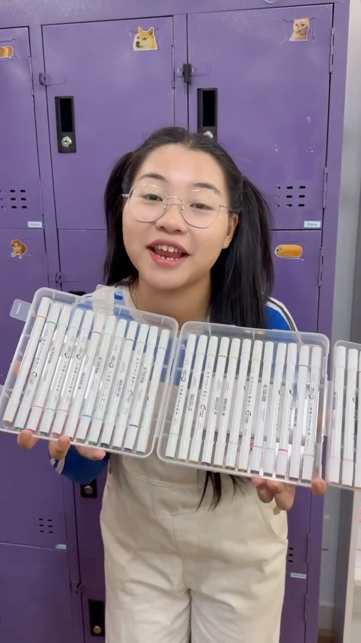 LNS - Hộp bút màu xịn và dỏm đại chiến || Battle of the crayon boxes ? #shorts