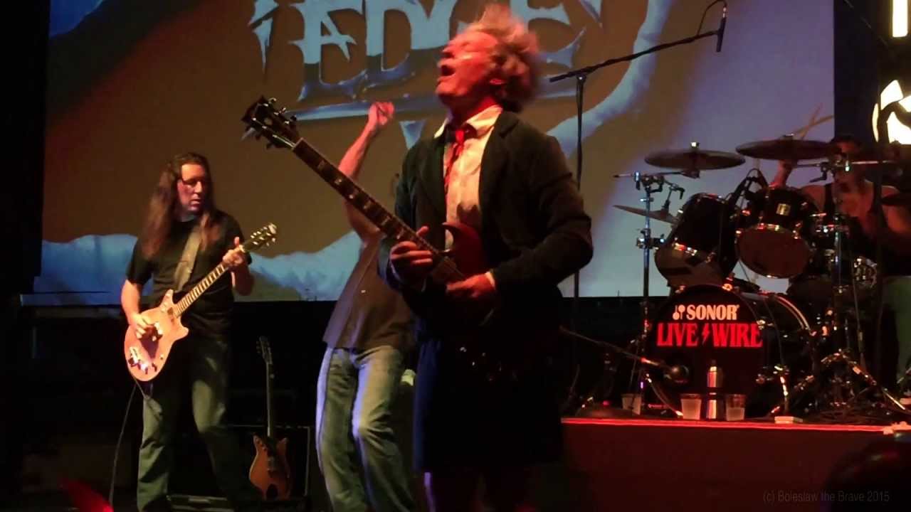 Thunderstruck by Live Wire (AC/DC Tribute Band) 