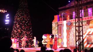 Snoopys Merriest Tree Lighting - Knotts Merry Farm