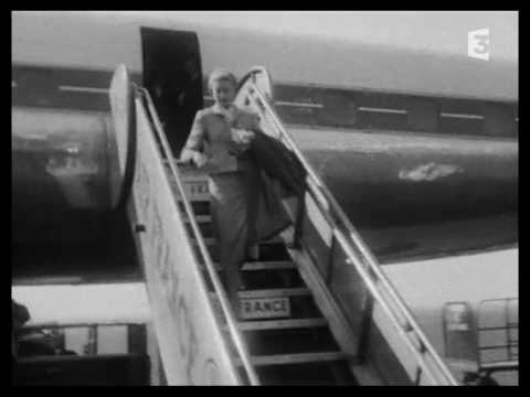 Grace Kelly descendant du Super Constellation F-BGNJ (f4ucorsair12)