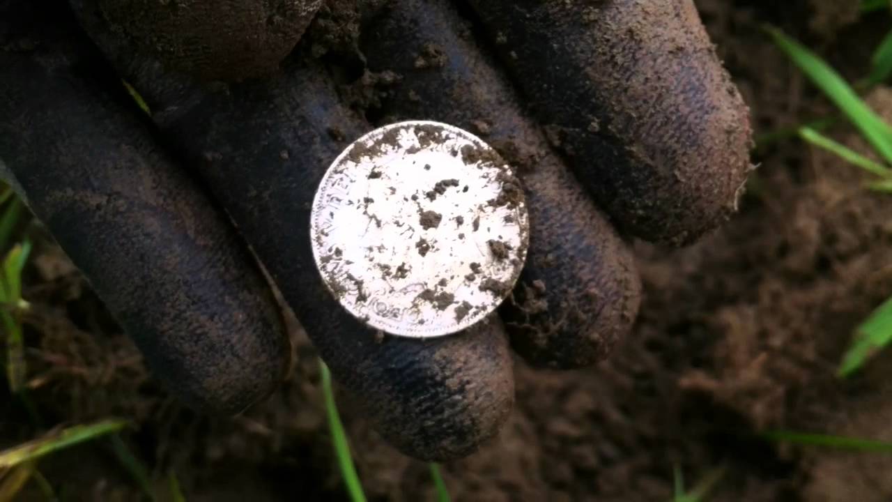 Metal detecting Caersws Wales UK27 YouTube