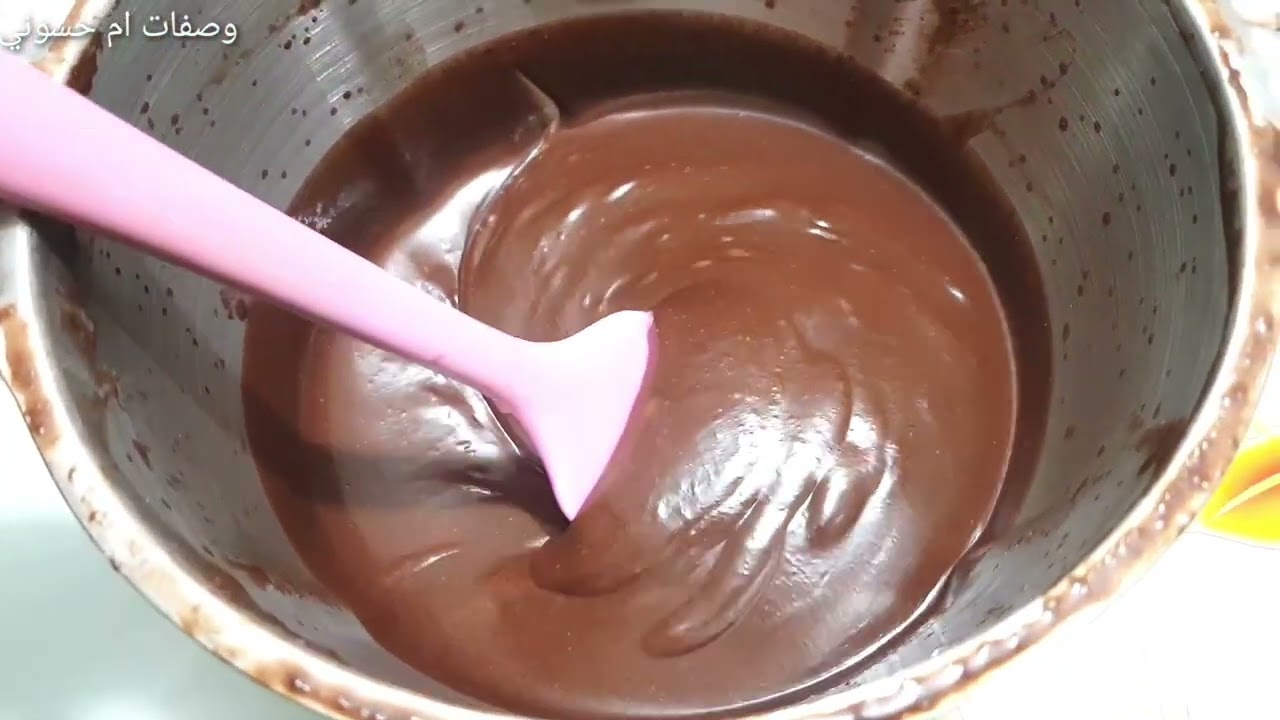 نوتيلا منزليه بنكهه الجوز 🌰 كميه كلش كبيره بمكونات جدا بسييطه😋 وطعم اطيب من جاهز