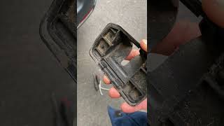 Open Toyota Sequoia rear hatch. Updated from prior video. Sequoia rear hatch broken. Broken latch