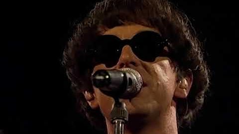 Pet Shop Boys - Domino Dancing (Live in Rio 1994)