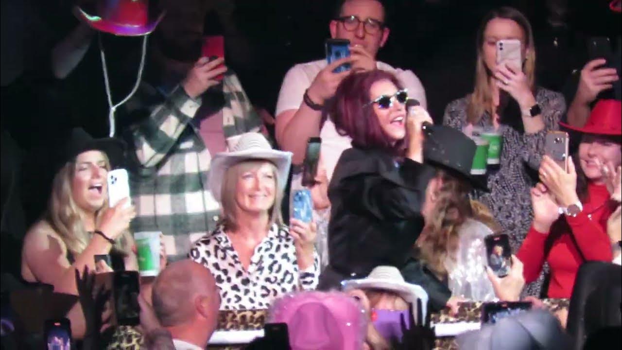 Shania Twain in Glasgow 22/9/23 'Waking Up Dreaming' YouTube