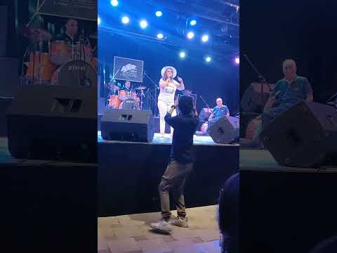 سيمون مبسوطة مشية وساعتي مش مضبوطة حفل ساقية الصاوي