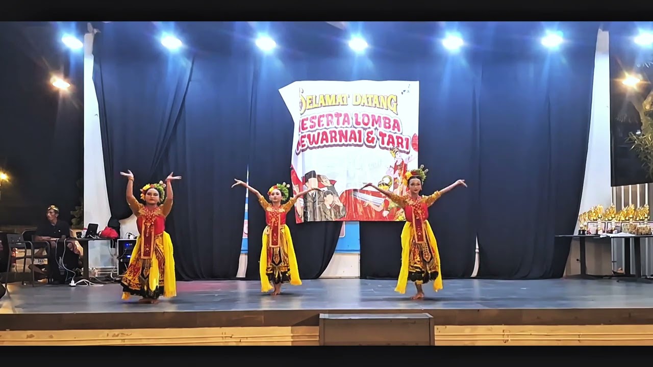 Kembang goyang Grub by Fakhira, Athira & Natasya