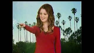 Austin & Ally - Laura Marano Estas Viendo Disney Channel