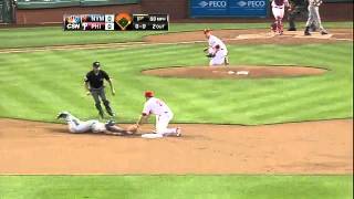 2013/04/10 Kendrick, Kratz turn double play