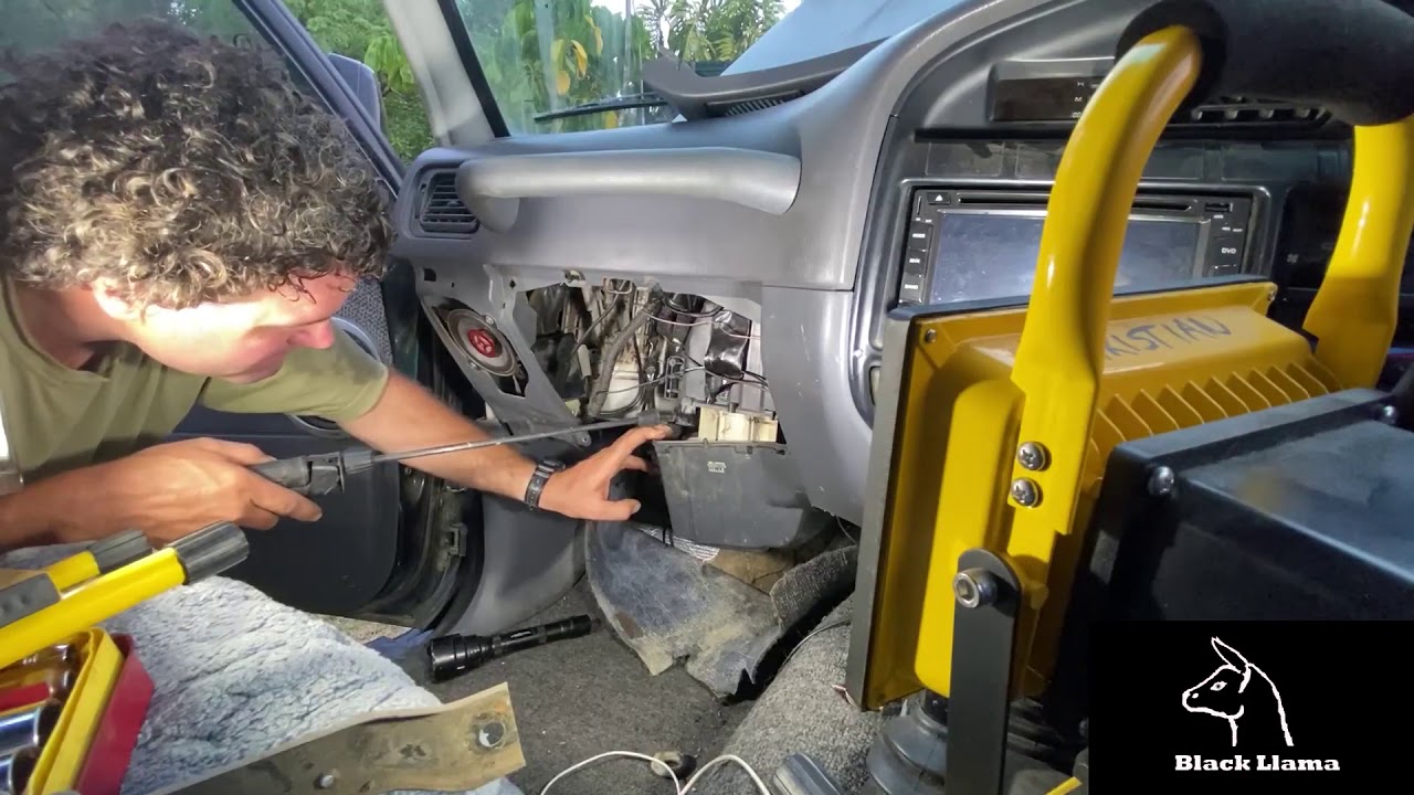 80 series landcruiser air conditioner fix, clean evaporator YouTube