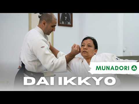 Muna Tori Dai Ikkyo (胸取り第一教)