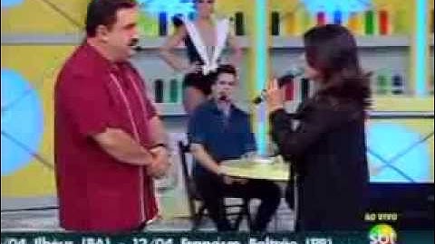 Aline Barros canta 'Ressuscita-me' e emociona o Brasil no 'Ratinho'