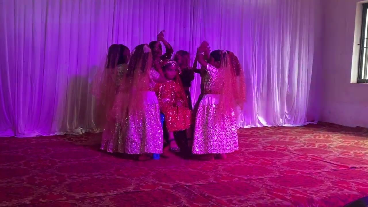 L K G students oppana❤️😘