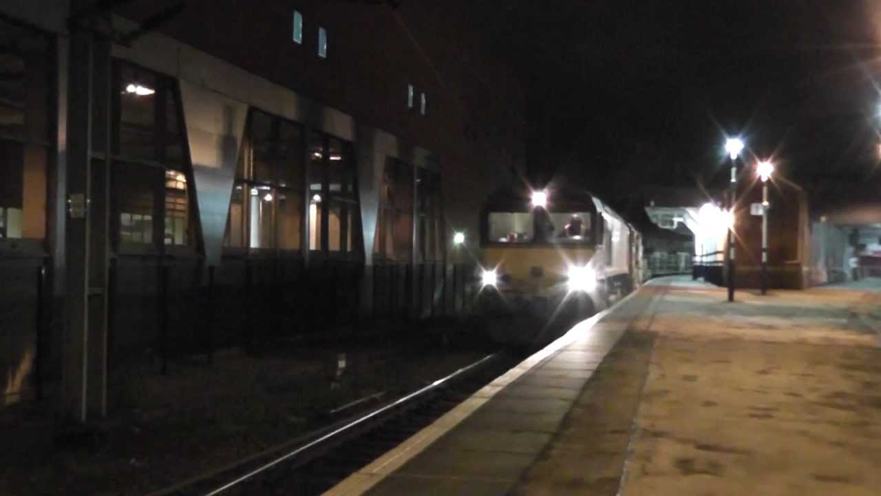 66037 On 6T65 Doncaster Up Decoy - Northallerton with 'Ilkley Moor Bah Tat' at Doncaster 08/12/2012 classlink