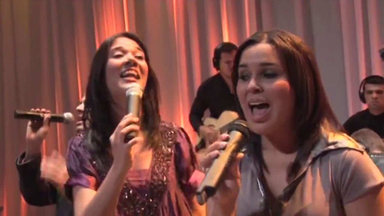 Obejrzyj Família Soul, Leonardo Gonçalves, Ton Carfi & Renato Max - Eu tudo posso (Ao Vivo) w YouTube Obejrzyj Família Soul, Leonardo Gonçalves, Ton Carfi & Renato Max - Eu tudo posso (Ao Vivo) w YouTube