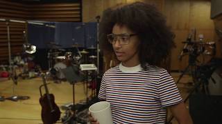 Video-Miniaturansicht von „Esperanza Spalding Studio Tour- EXPOSURE“