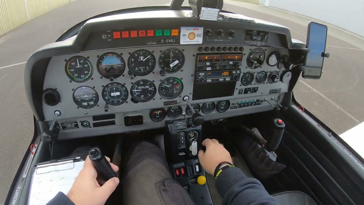 Drei Platzrunden in Schönhagen EDAZ mit einer HR20