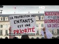 Activistas por los derechos de las mujeres se concentran en París contra ley de violencia sexual