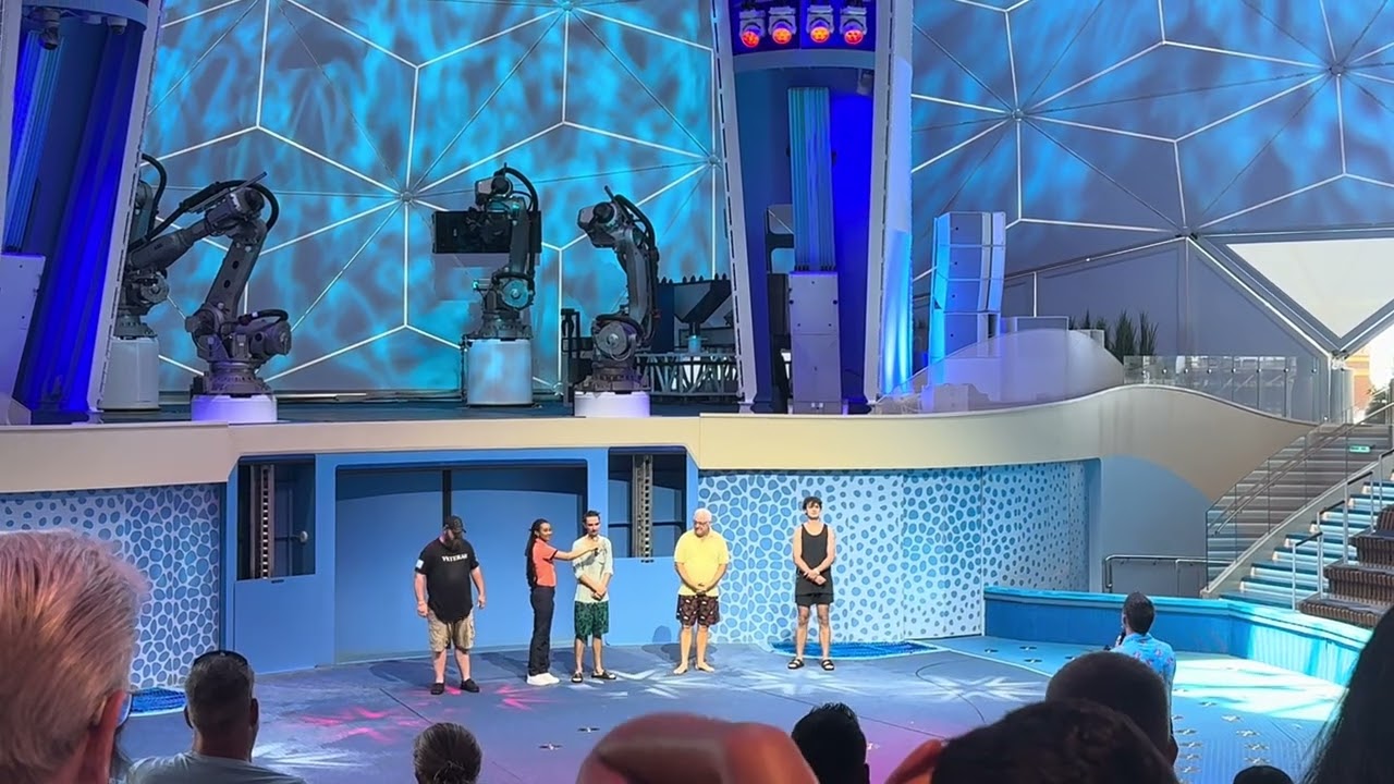 Robert in the think or sink game on Star of the seas