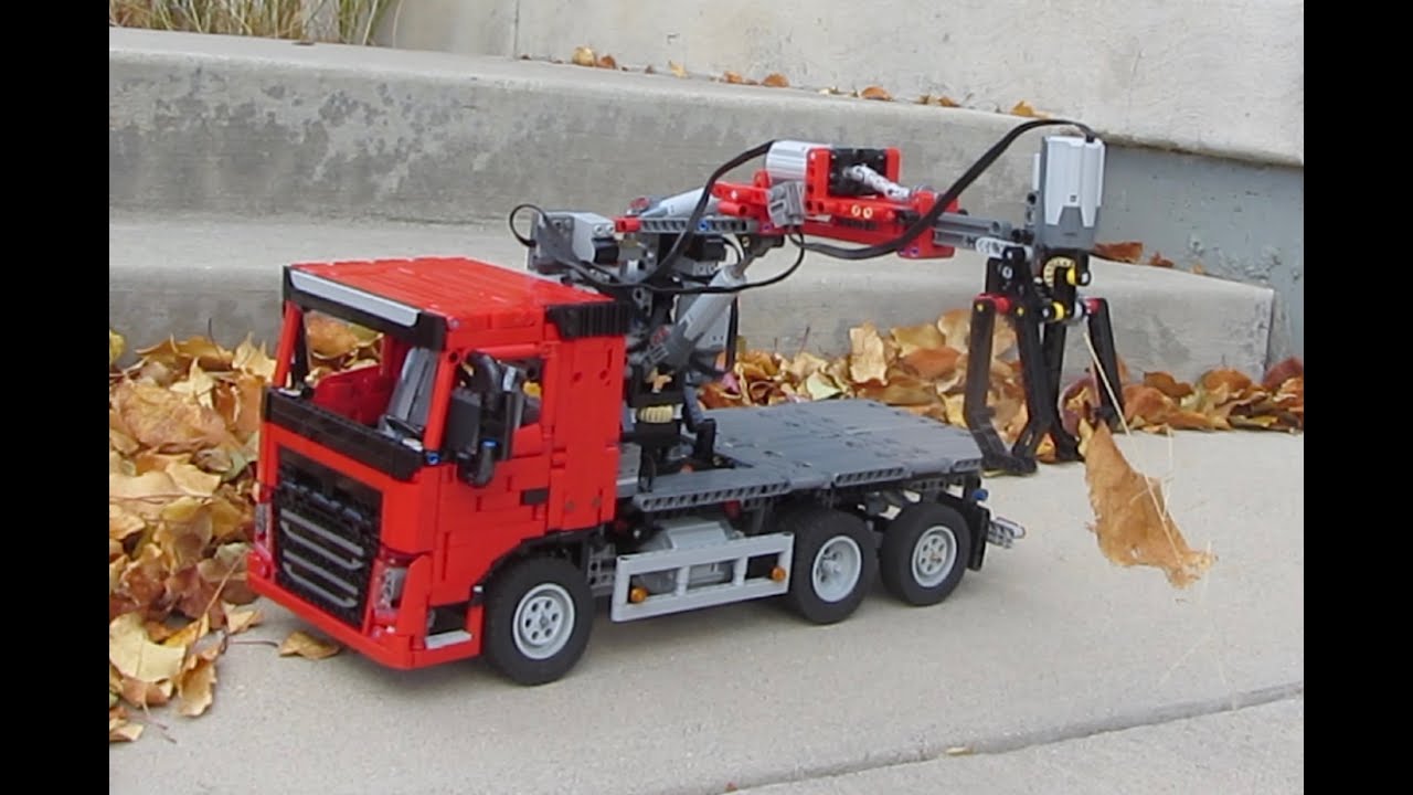 LEGO MOC Technic Volvo FMX 6x6 Tipper Dump Truck by verdigris