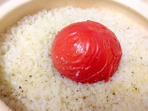 Whole Tomato in Rice Cooker = Simple Delicious Rice Dish | Strictly Dumpling