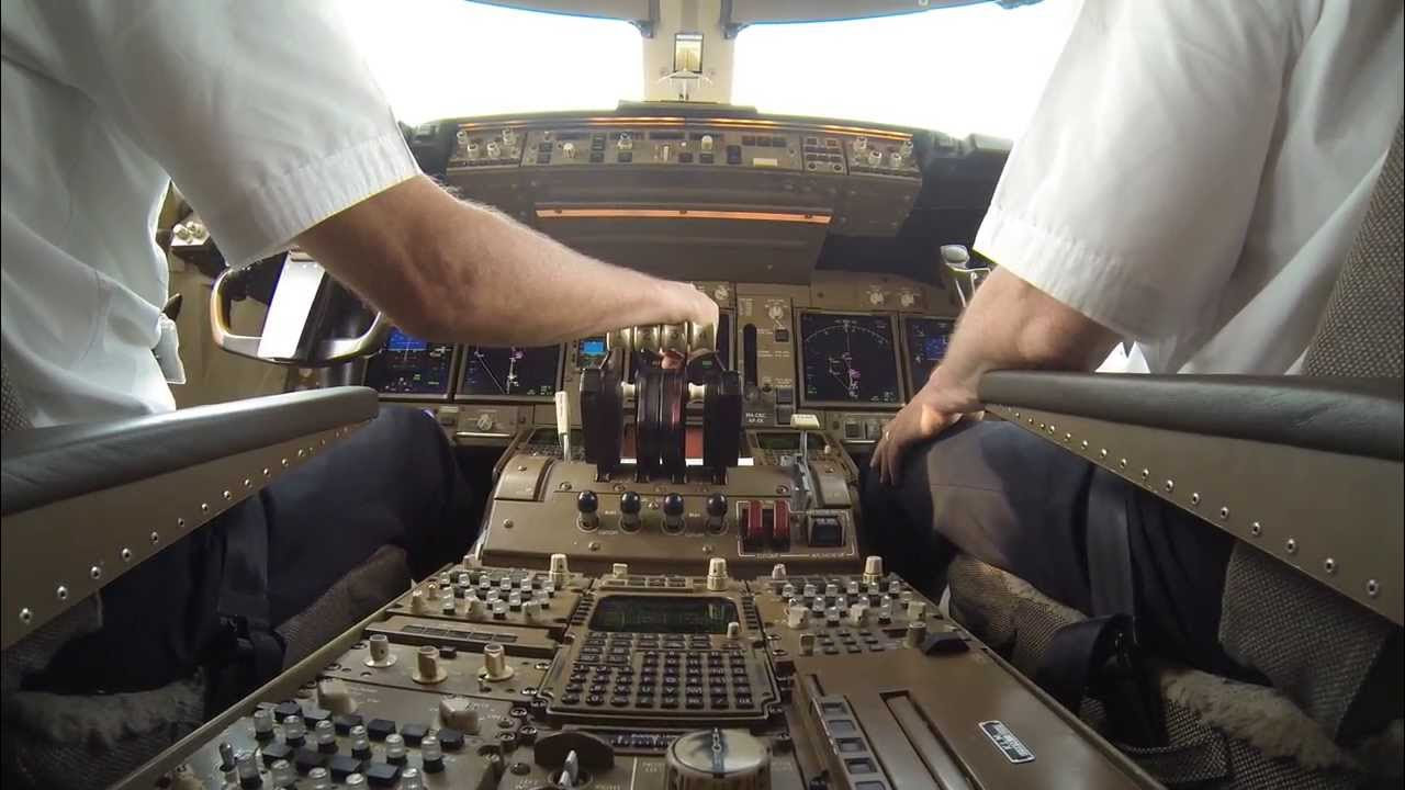 GoPro Boeing 747 400 Cockpit   Take Off Singapore Changi MPH