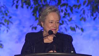 Kathy Bates Receives Award from Research America! - March 15, 2017 - LE&RN