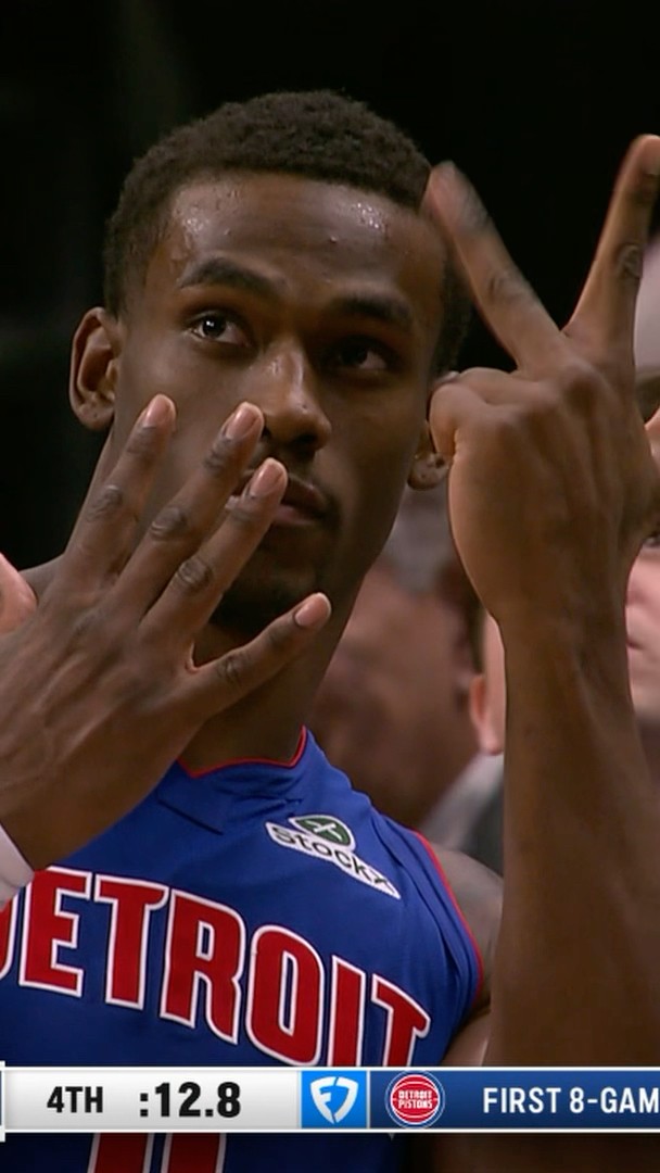 How many wins in a row for Detroit?