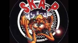 Video thumbnail of "Ska-P - El vals del obrero[Somos la Resistencia] (con letra)"