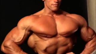 Arnold Schwarzenegger Training Entrenando
