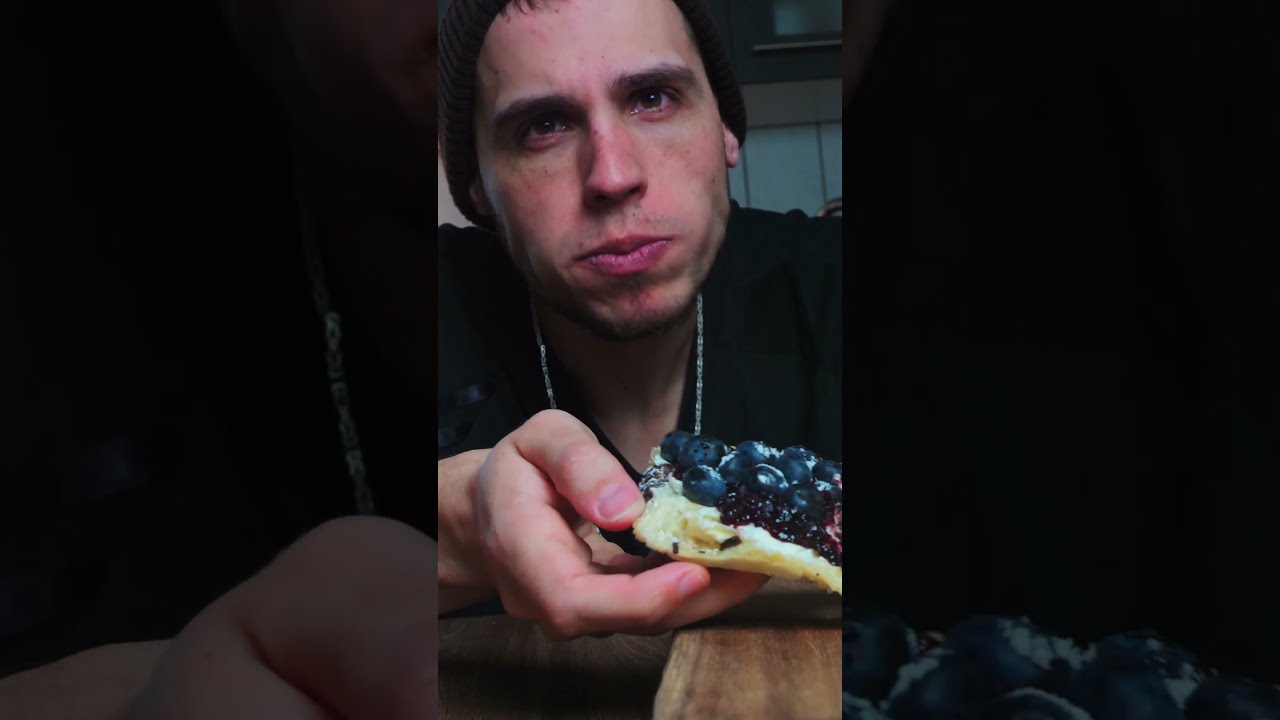 Süßes Frühstück gefällig? - Fruchtig gefülltes Schokoladen Croissant ...