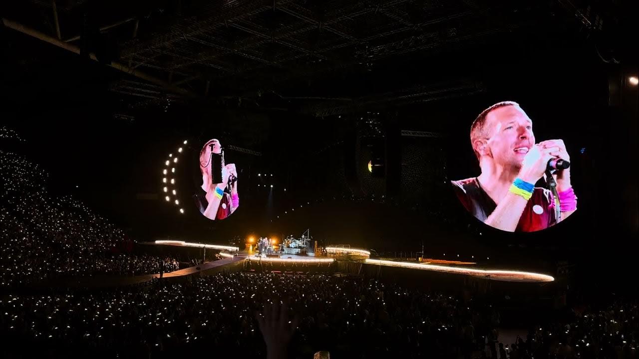 COLDPLAY YELLOW (LIVE) PHILIPPINE ARENA COLDPLAY YELLOW (LIVE) PHILIPPINE ARENA