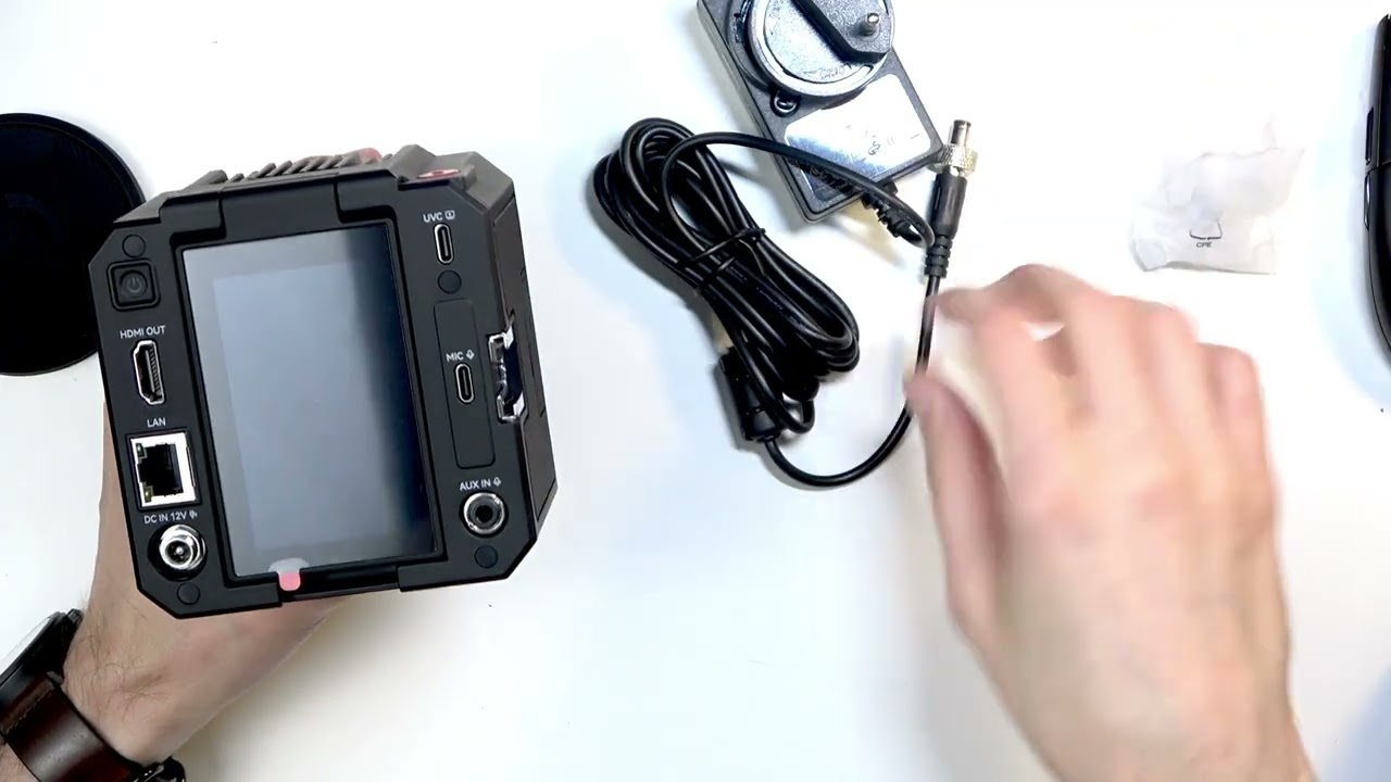 Hollyland VenusLiv Air Unboxing & First Look