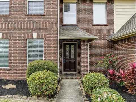 1902 Grandoak Drive, Pearland, TX home video tour