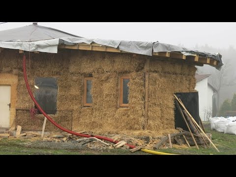 Video: Kolik stojí postavit dům z balíků slámy v Coloradu?