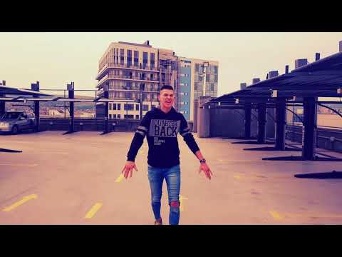 DODUȚ : O MAMĂ ȘI UN TATĂ (VIDEO OFFICIAL)