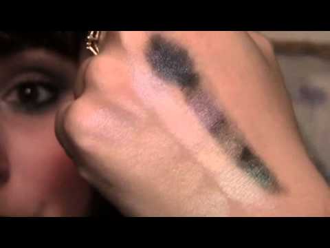 Wideo: E.L.F Shimmer Eye Pencils - Review & Swatches