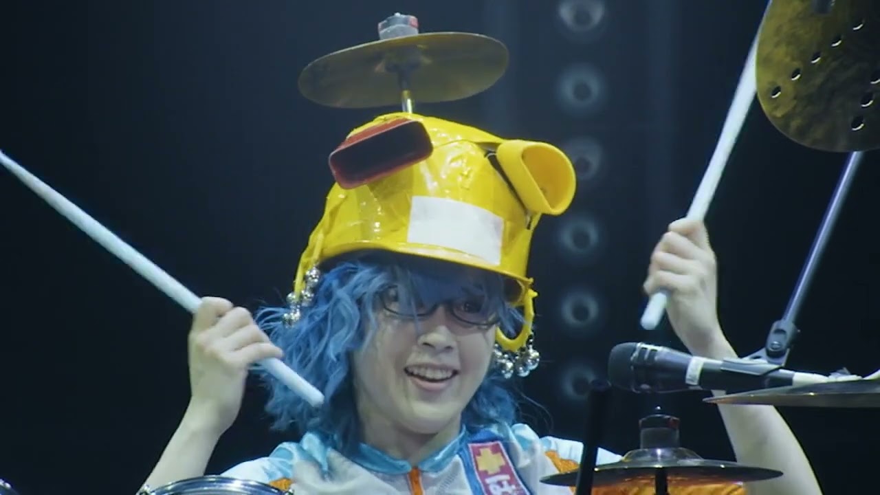 Gacharic Spin - Hana's drum solo [Tour Tomaranai Final 2018] - YouTube