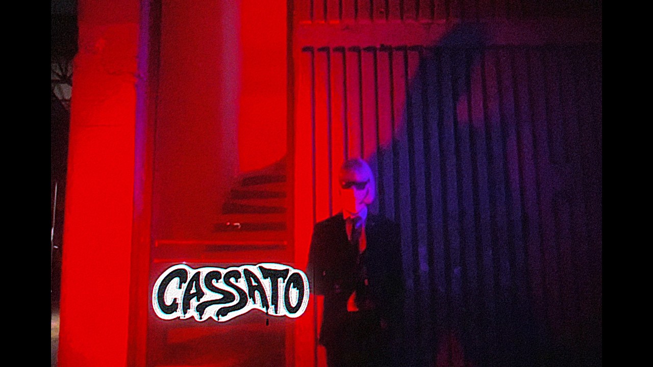 Obejrzyj Cassato - BITE ME! w YouTube Obejrzyj Cassato - BITE ME! w YouTube