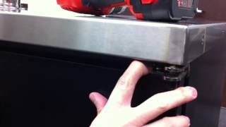 Adjusting Door Hinge on Everest Bar Equipment for Gasket Alignment Issues