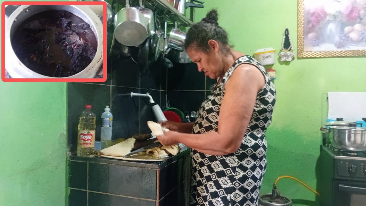 VERÔNICA PREPARANDO UM FEIJÃO DIFERENCIADO 