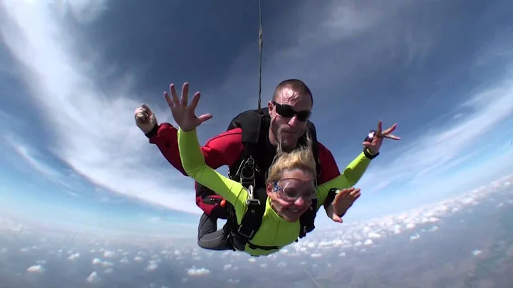 Elizabeth Samuelson - Chicagoland Skydiving Center...